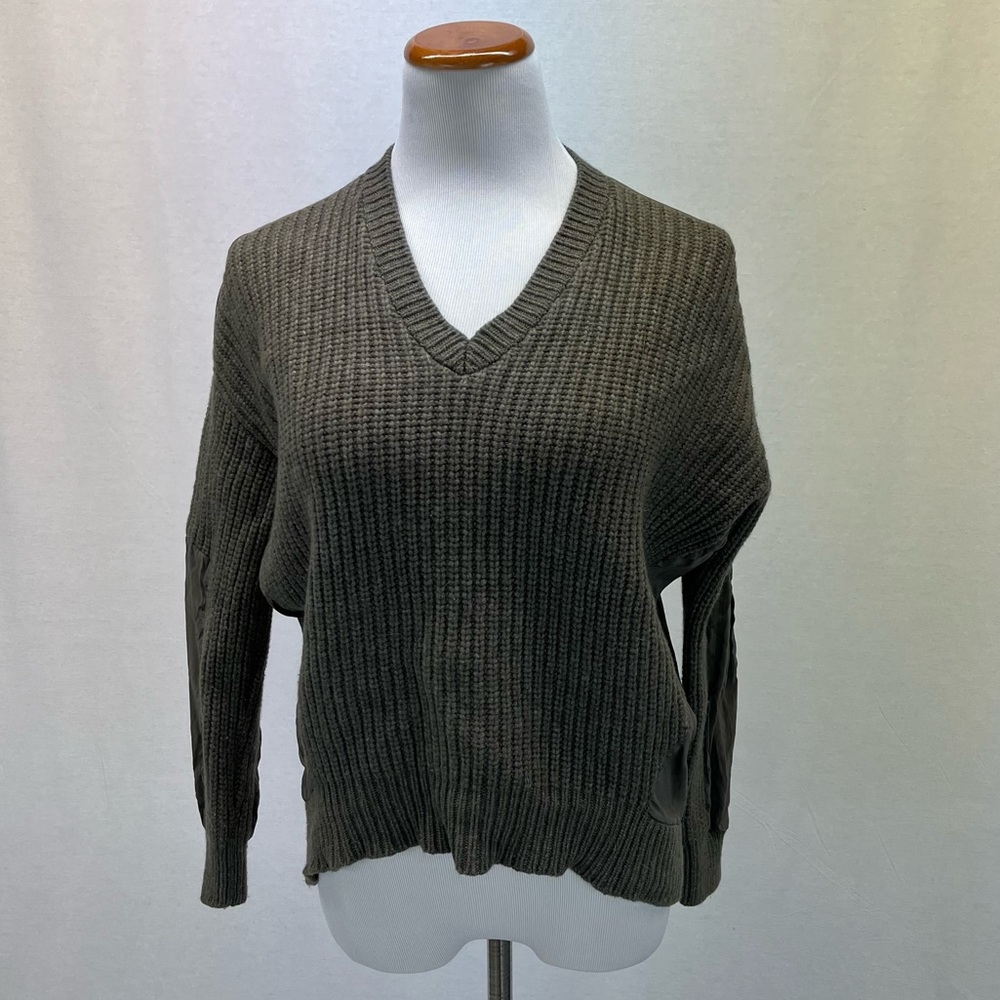 Brunello Cucinelli Green Cashmere Wool Silk Ribbed V Neck Sweater Top Sz. S